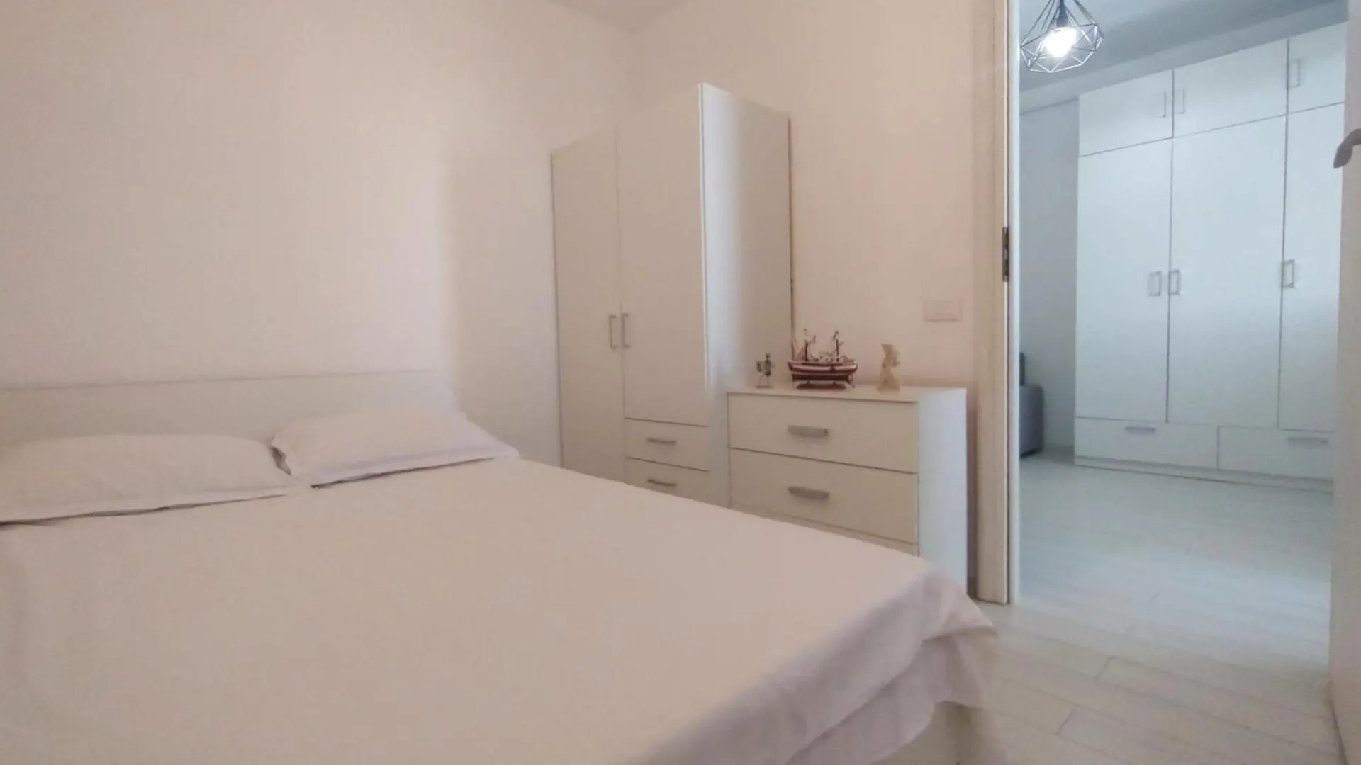Luxury 2 Rooms Free Parking Air Conditioning Espresso Modern Bright View Full Complet Utilat Bucharest